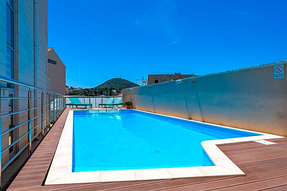 Berkeley Hotel & Day Spa