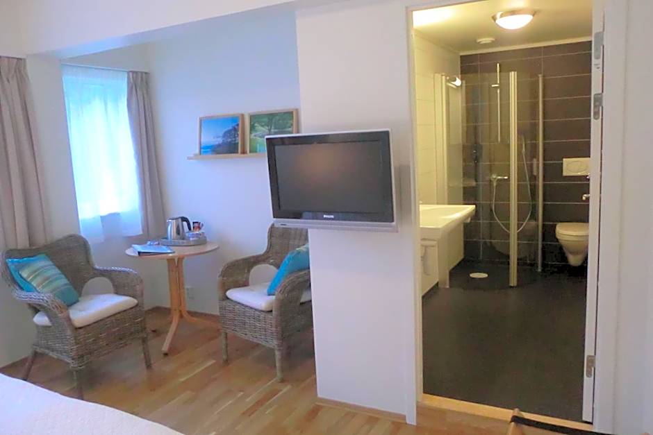 Lavik Fjord Hotel & Apartments