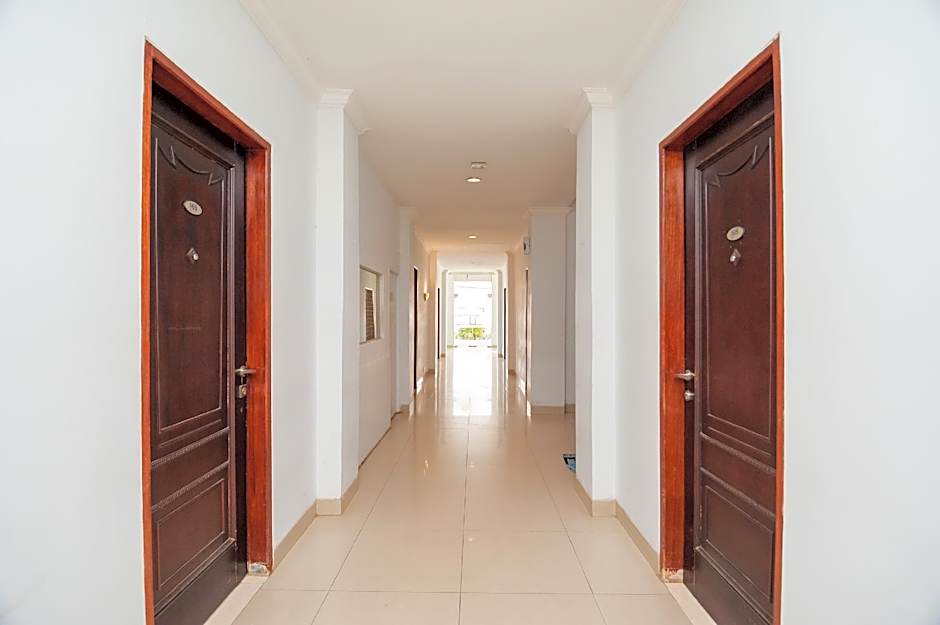 RedDoorz Syariah near RS Yos Sudarso Padang