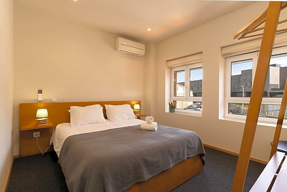 Peach Hostel & Suites