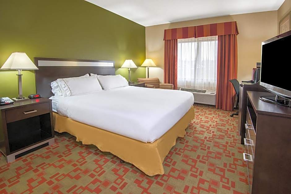 Holiday Inn Express Brookpark-Cleveland Airport Hotel By IHG