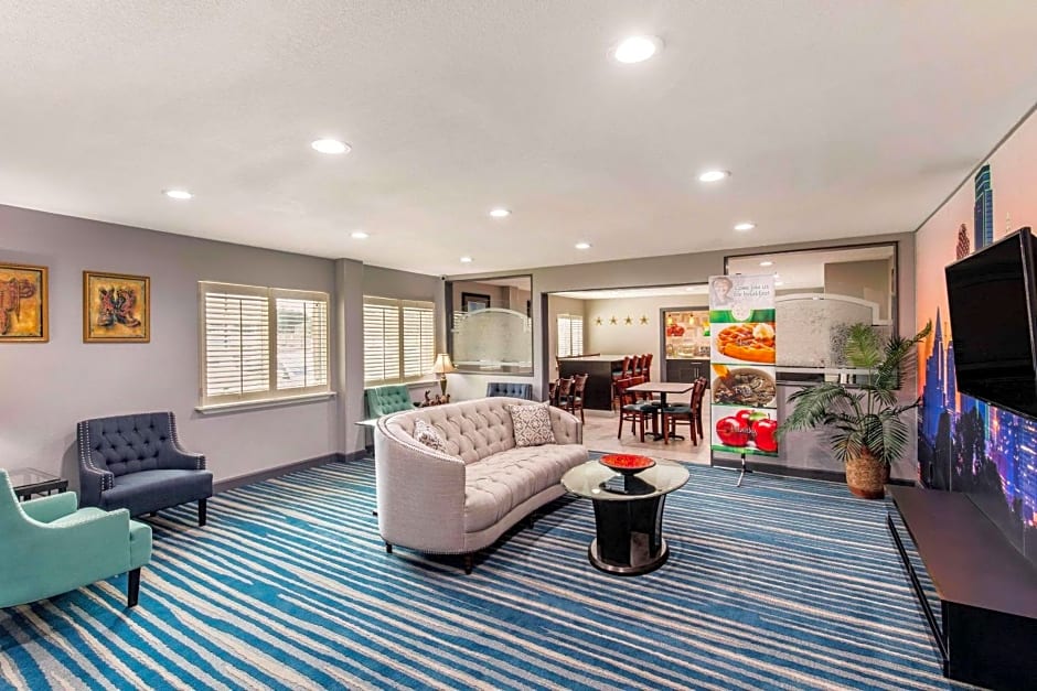 Quality Inn & Suites Plano