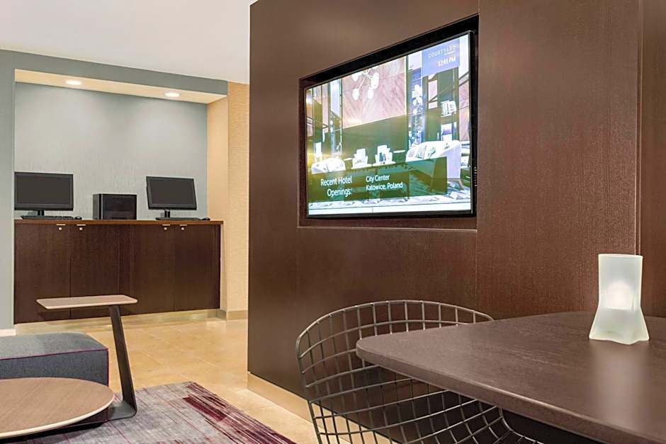 Courtyard by Marriott Dayton North