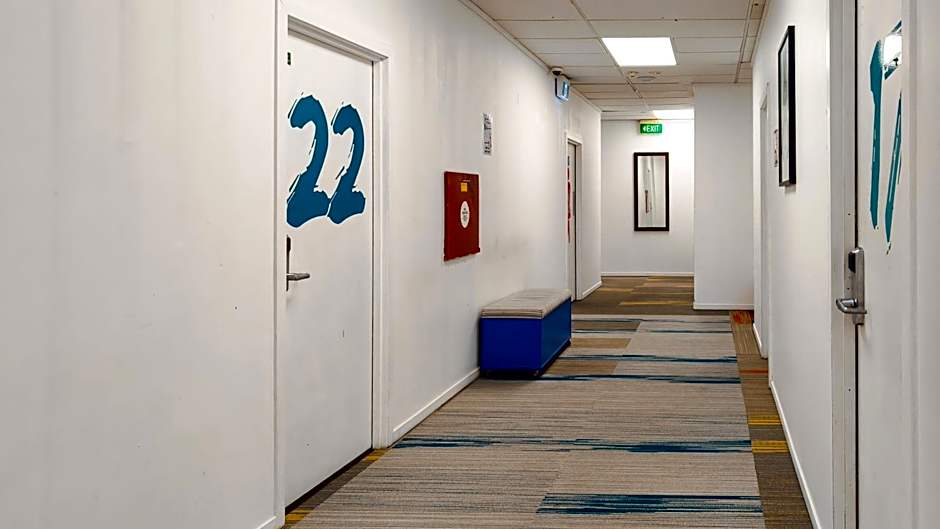 Silverfern Backpackers