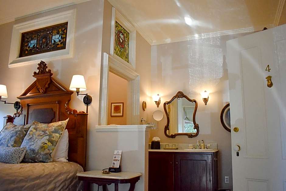 McCall House Boutique Hotel