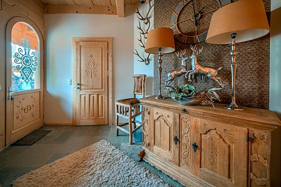 Rich Witch Villa&SPA