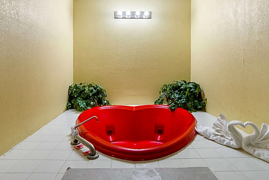 Econo Lodge Jacksonville near Little Rock Air Force Base
