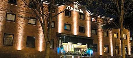 Mondo Hotel