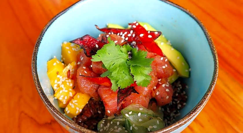 seno guesthouse and cafe