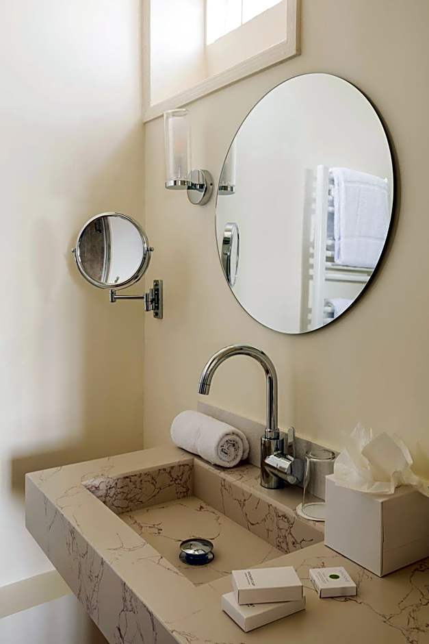 Hôtel De La Poste & Du Lion D'or