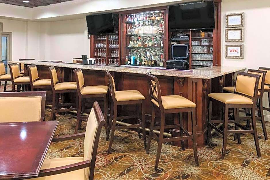 Richmond Inn And Suites – Baton Rouge, LA