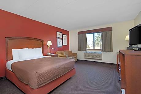 Queen Suite - Non-Smoking