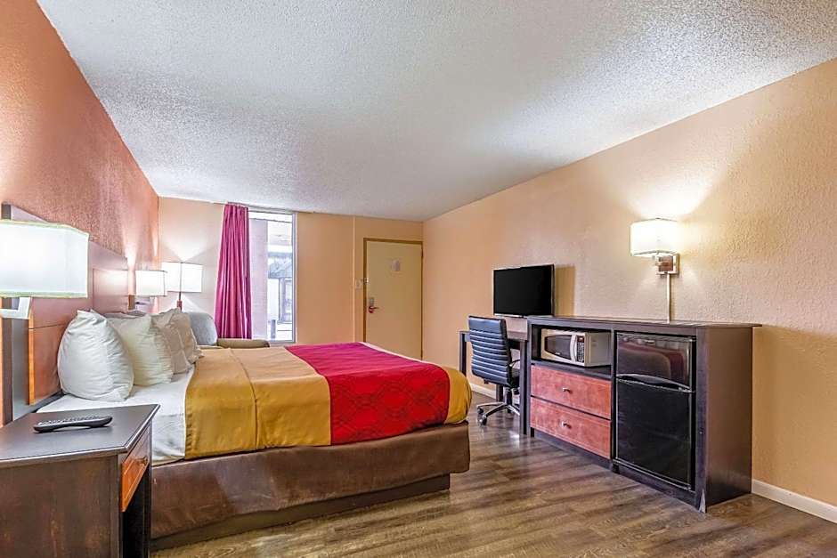 Econo Lodge Rocky Top