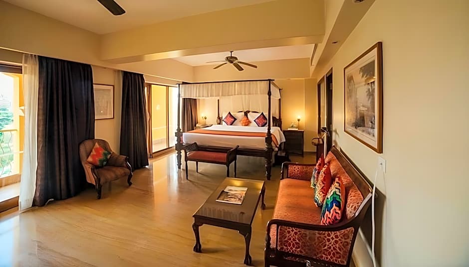 Acron Candolim Regina