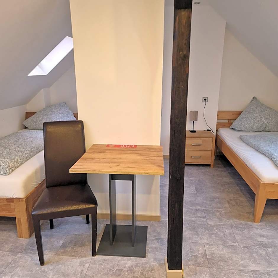 Balthasar Neumann Speiserei & Gästehaus - Zentrum Brühl -E-Ladestation, nähe Phantasialand