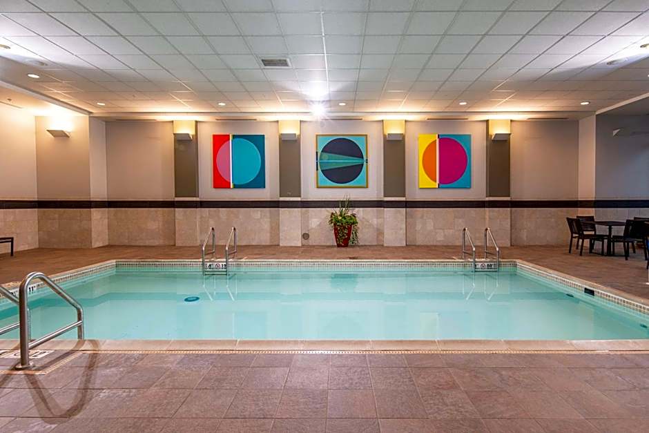 DoubleTree By Hilton Cedar Rapids Convention Complex