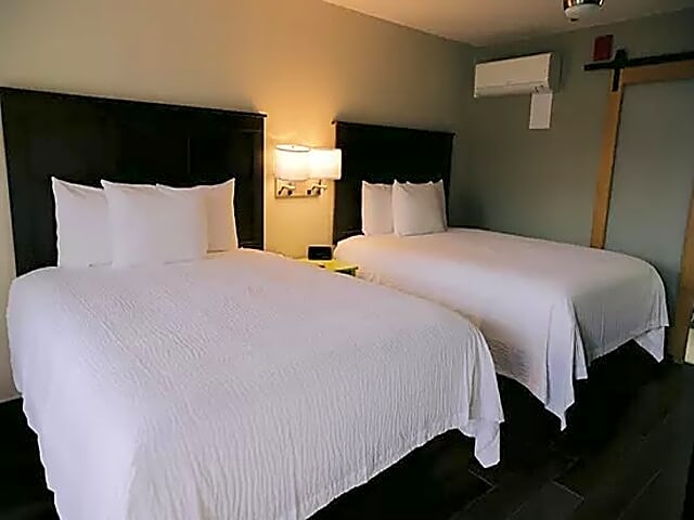 Seven Hills Suites – Tallahassee, FL