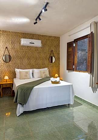 Queen Room with Garden View