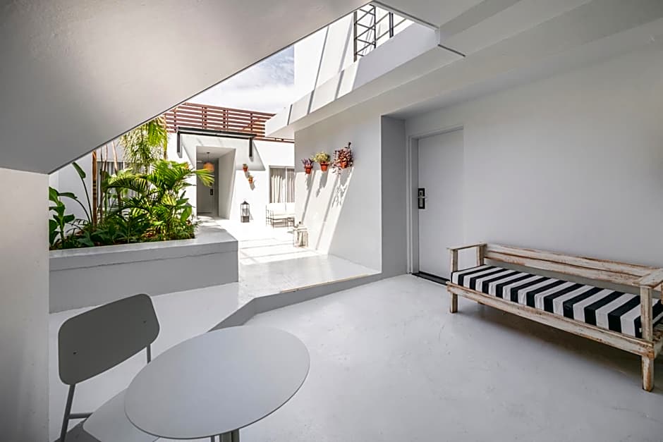 5411 Soho Hotel