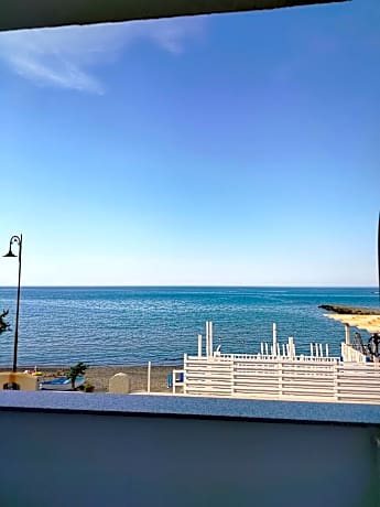 Studio with Sea View