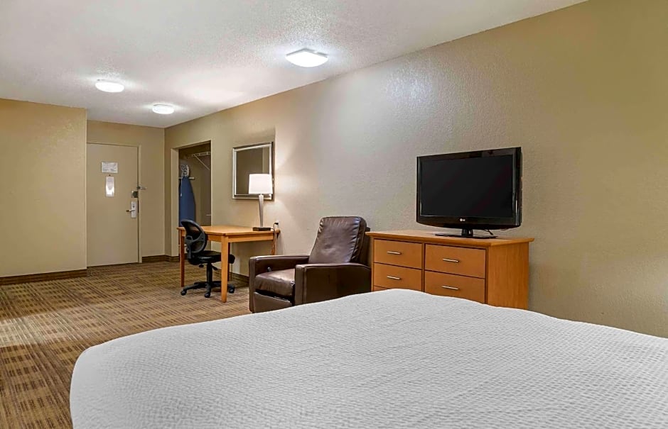 Extended Stay America Select Suites - Detroit - Warren