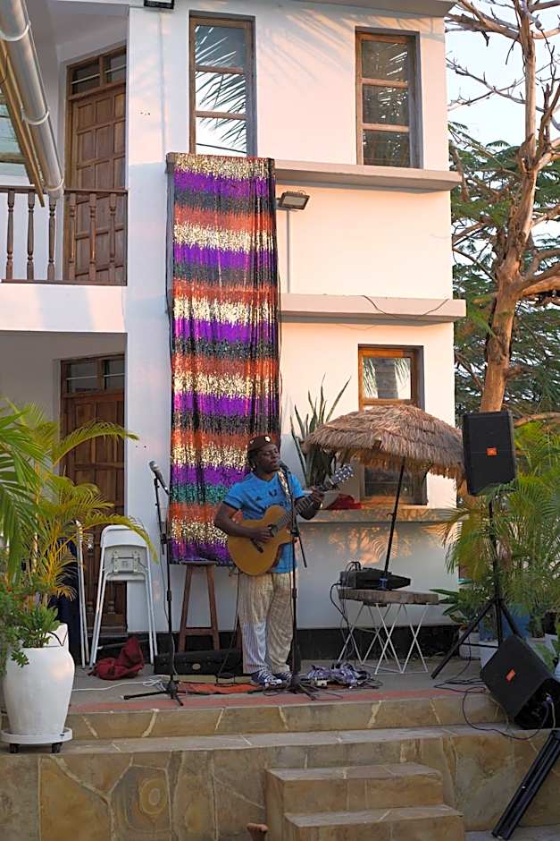 Barabara House