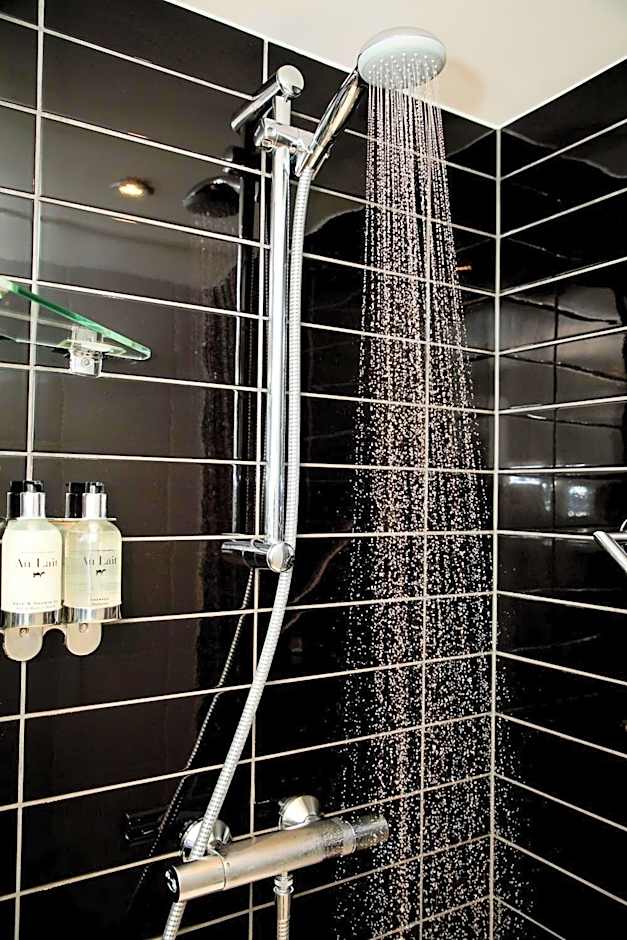 Holiday Inn Express London Heathrow T5 By IHG