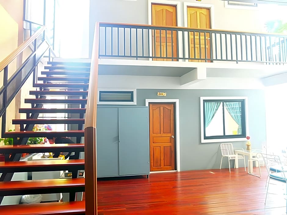 Baan Term Fun Saen Suk