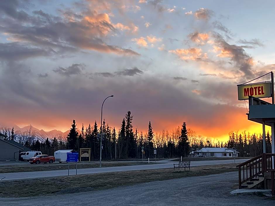 Kluane Park Inn