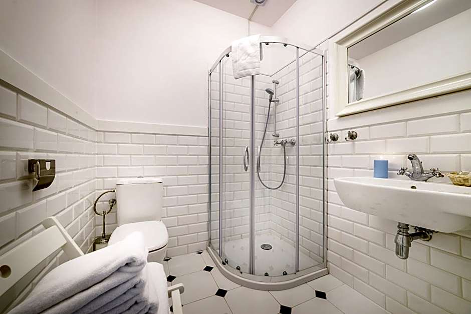 Stare Sady Chillout Rooms "Pod Jabłoniami"