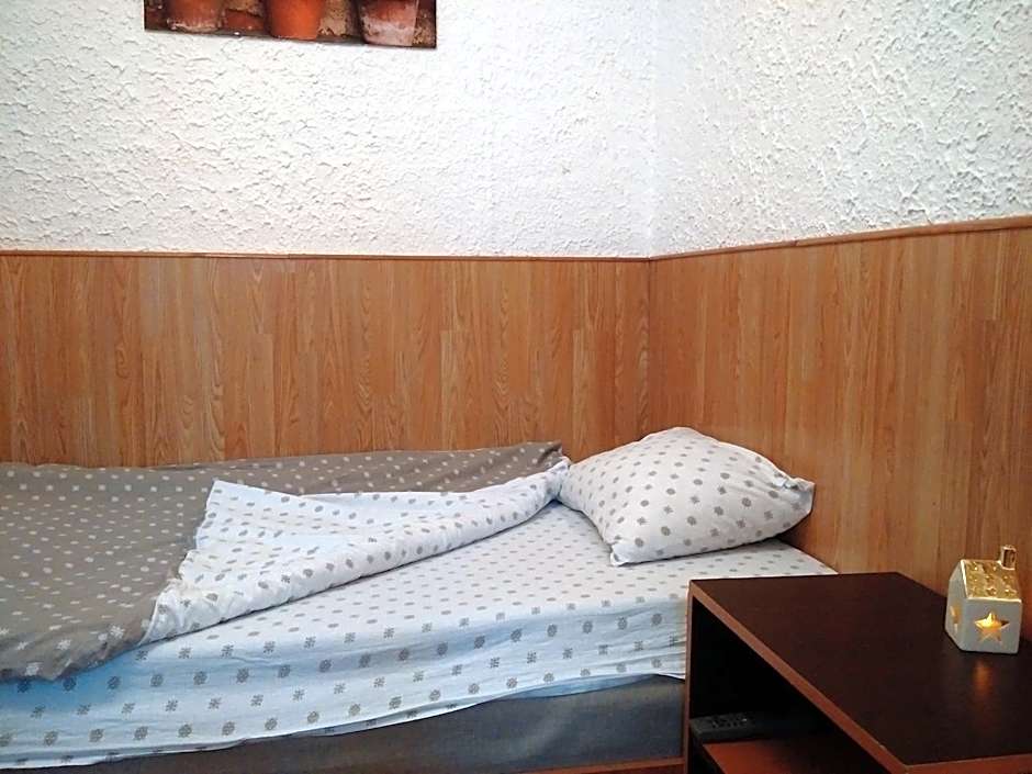 Expo Home Stay