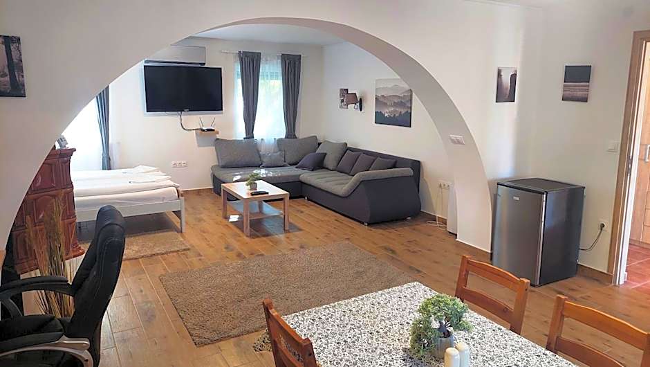 Lipicai Hotel és Étterem