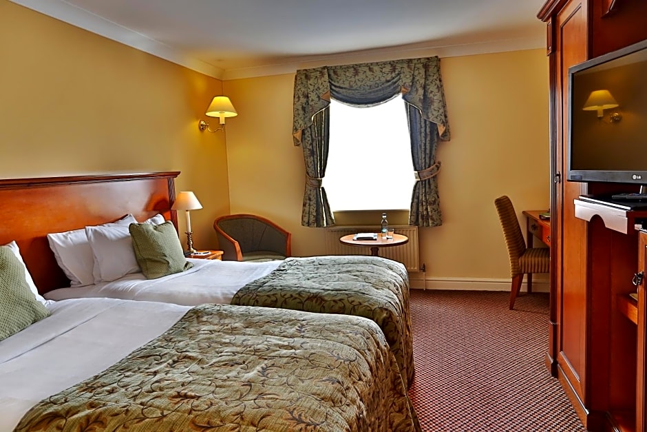 Best Western Premier EMA Yew Lodge Hotel