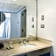 Loi Suites Recoleta Hotel