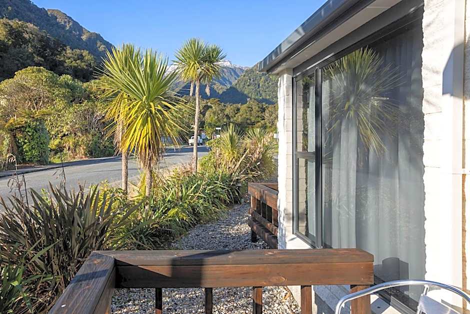 Alpine Glacier Motel