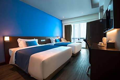 Deluxe River View Twin Room
