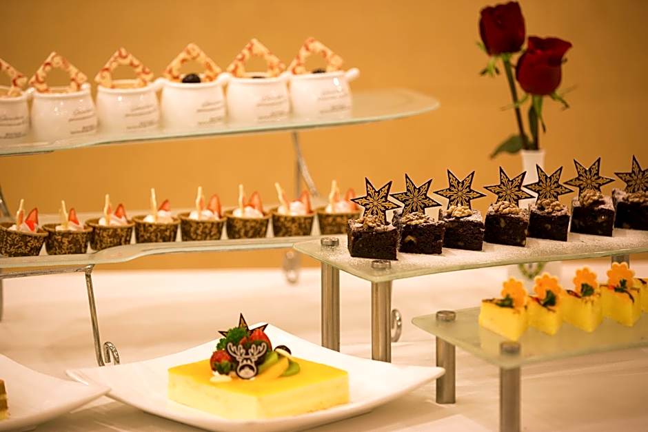 Gold Source Sunshine Hotel