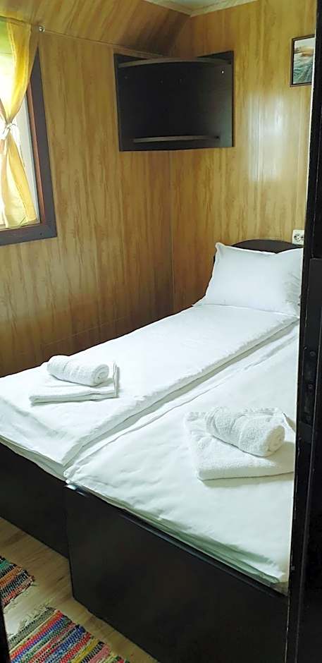 Hotel Restaurant Plutitor Delta Ways