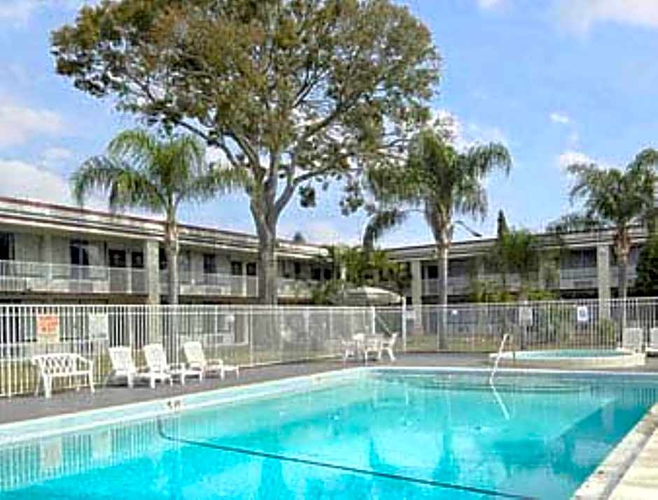 Quality Inn Saint Petersburg North-Tampa Bay