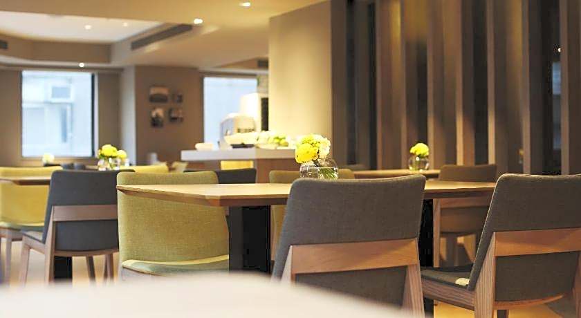 Royal Inn Taipei Linsen - Huashan 1914 Creative Park