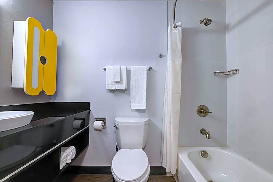 Studio 6-Arlington, TX - South - Dallas