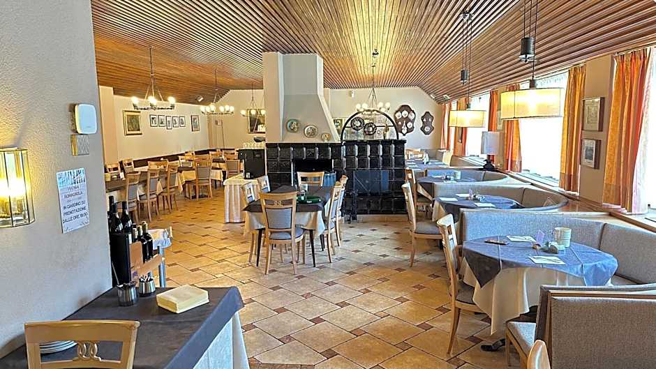 Hotel Regina Delle Dolomiti