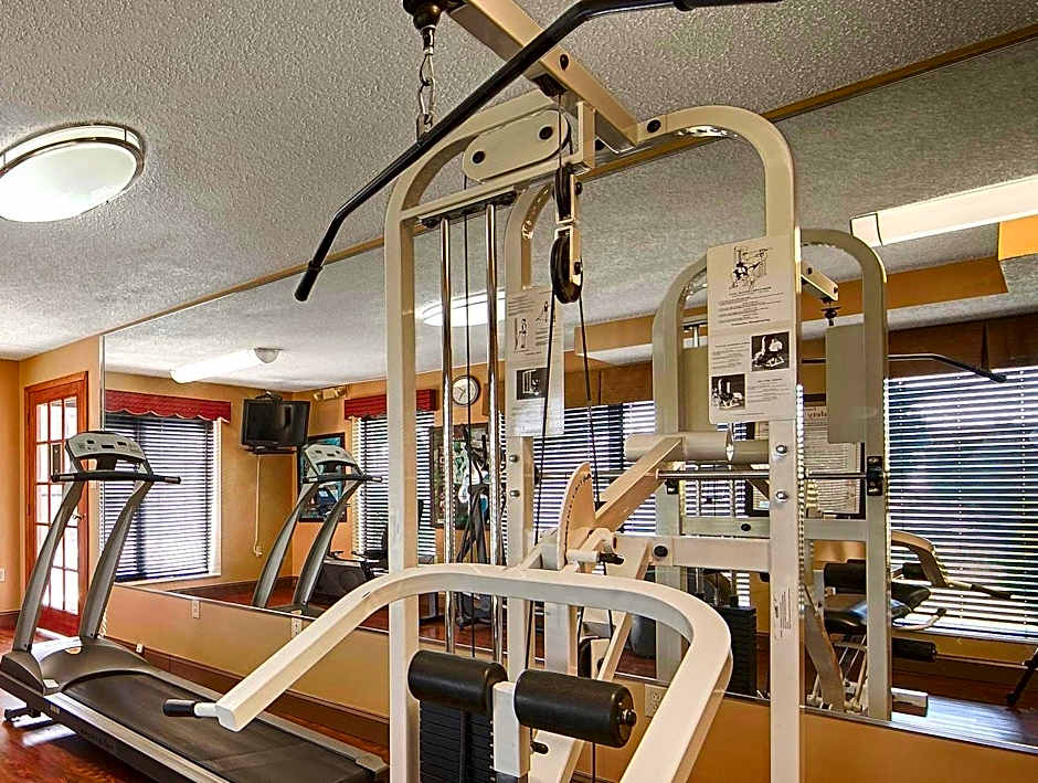 MHO Inn & Suites