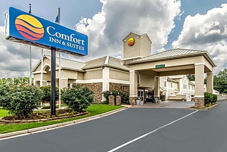 Comfort Inn & Suites Greenwood near University