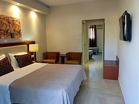 Family Room with Side Sea View