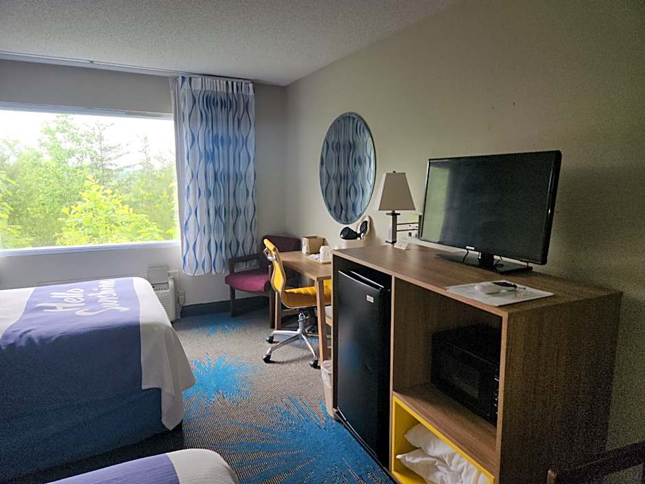 Days Inn by Wyndham Dahlonega University Area