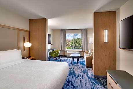 King Suite with Sofa Bed - Hearing Accessible