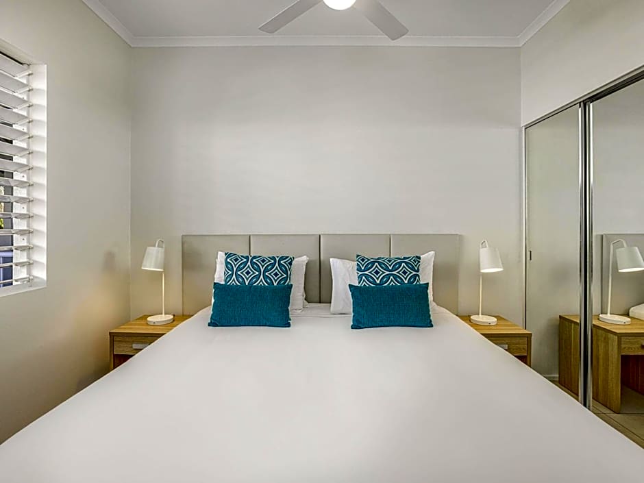 Mantra PortSea Port Douglas