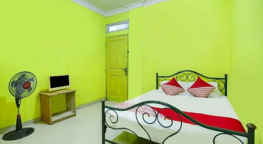Hotel O Emes Jaya HomestayNearSamsung Electronic Indonesia PT