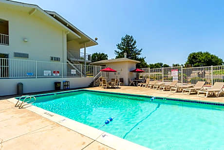 Motel 6-Redding, CA - Central